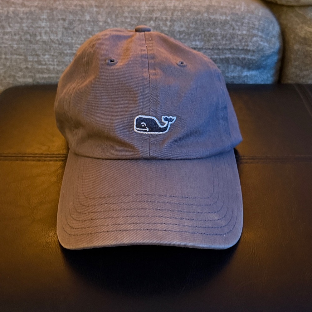 Vinyard Vines whale grey hat